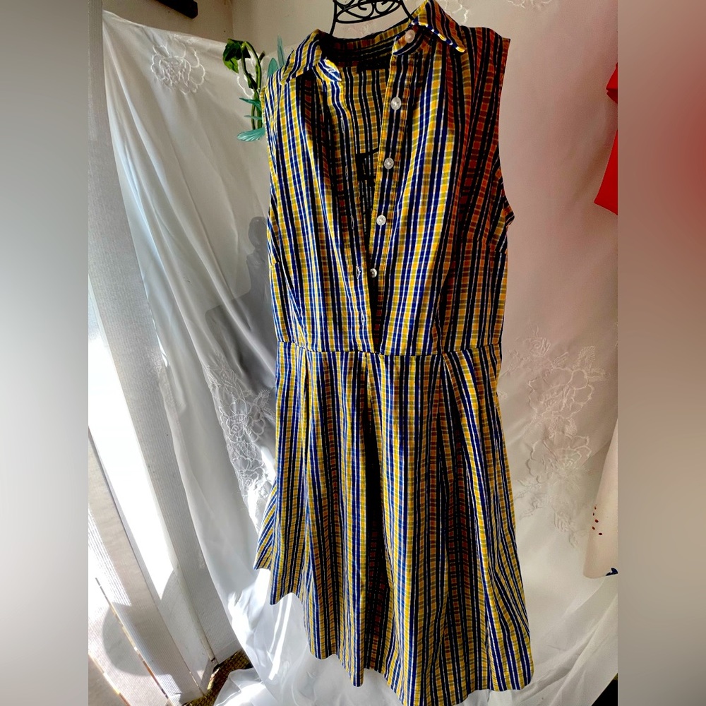 “NINE WEST” 100% COTTON..YELLOW/NAVY PLAID SHIRTDRESS..BUTTON TOP/PLEATED SKIRT